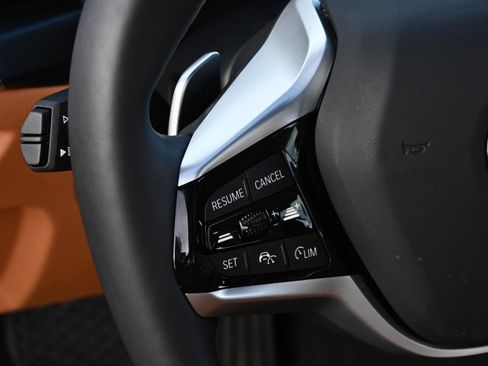 Certified 2025 BMW 330i Sedan image 29