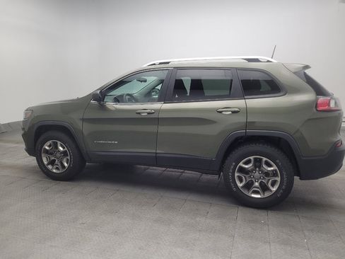 Used 2020 Jeep Cherokee Latitude FWD image 3