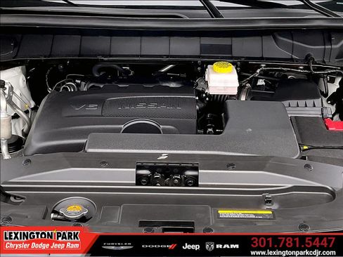 Used 2024 Nissan Pathfinder Platinum AWD/4WD image 30