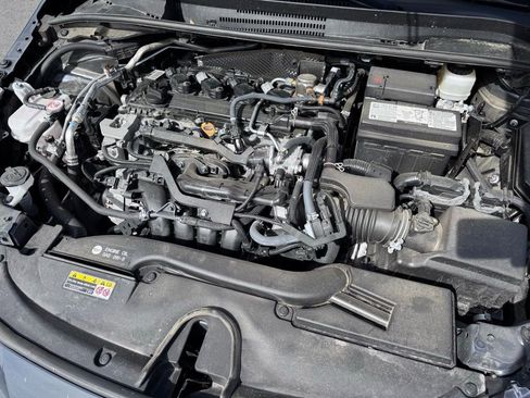 Used 2025 Toyota Corolla LE image 9