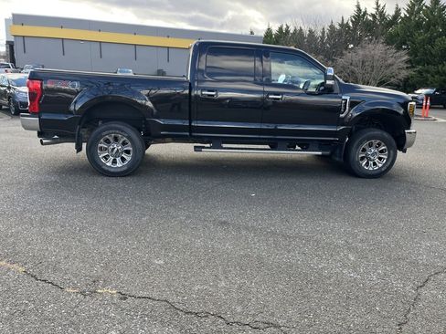 Used 2019 Ford F250 XLT w/ XLT Premium Package image 8