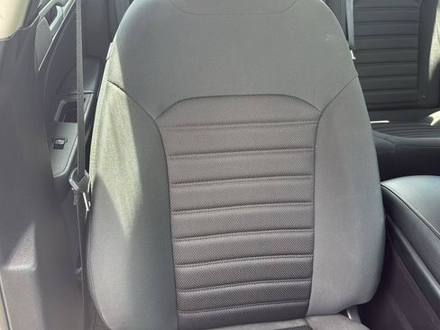 Used 2018 Ford Fusion SE FWD image 10