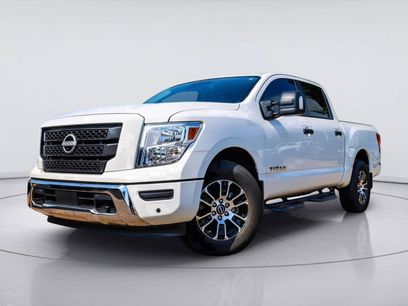 Used 2024 Nissan Titan SV w/ SV Convenience Package