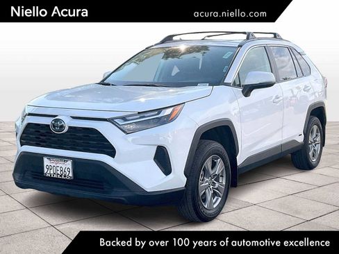 Used 2024 Toyota RAV4 XLE w/ Convenience Package image 1