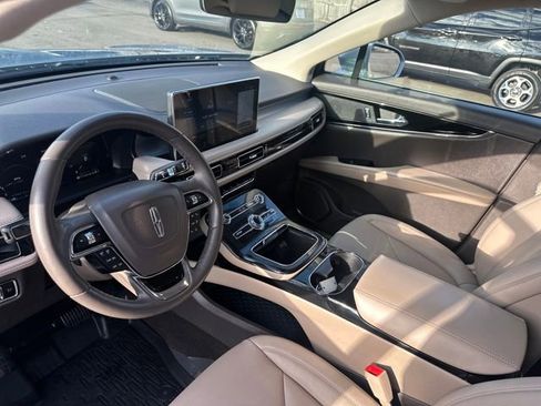 Certified 2023 Lincoln Nautilus AWD w/ Premium Package image 26