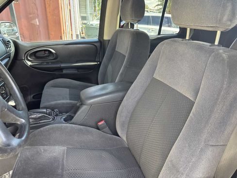 Used 2009 Chevrolet TrailBlazer LT RWD image 6