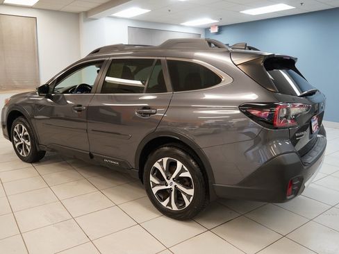 Used 2021 Subaru Outback Limited image 8