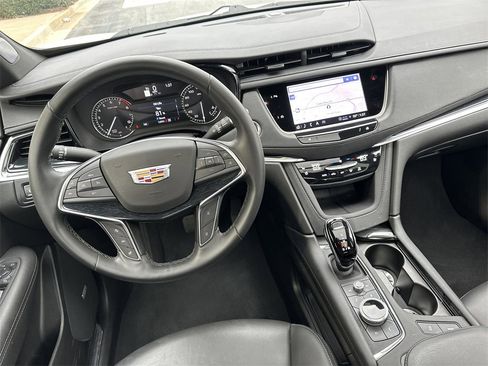 Used 2025 Cadillac XT5 Premium Luxury image 31