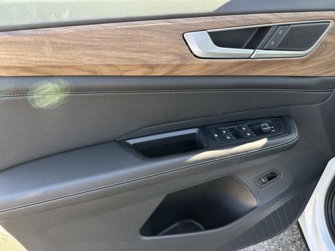 New 2026 Volkswagen Atlas SE image 15