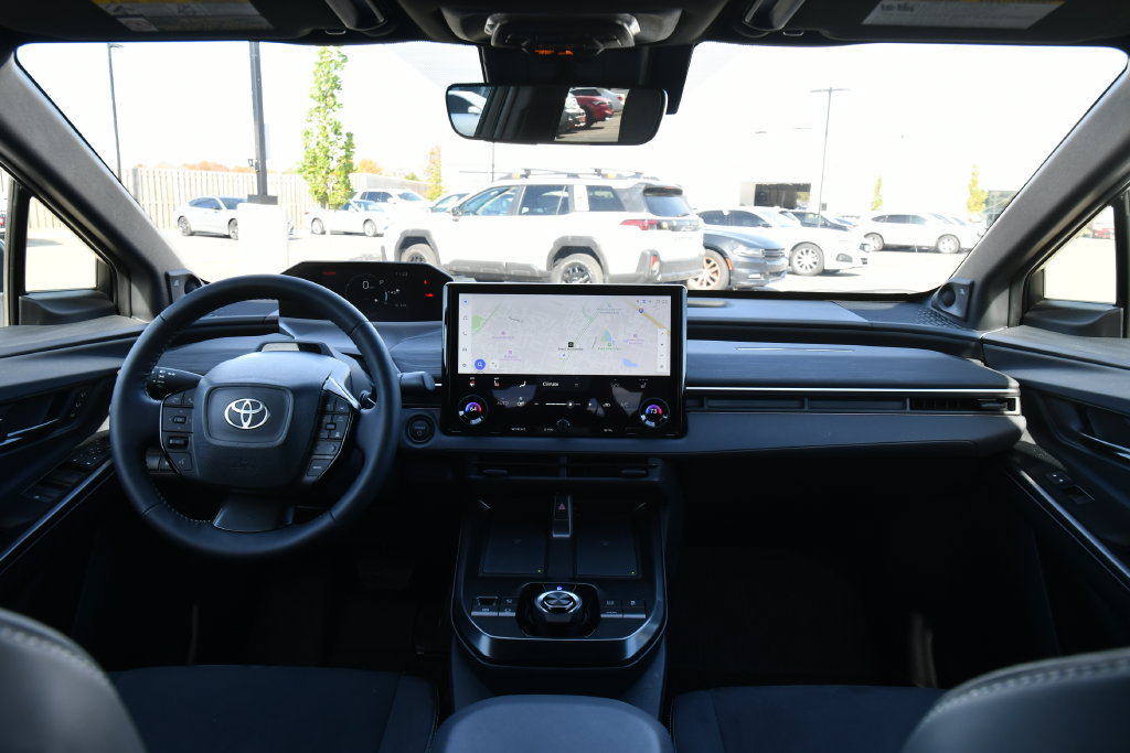 Used 2026 Toyota C-HR AWD/4WD image 23