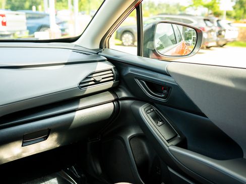 Certified 2025 Subaru Crosstrek 2.0i AWD/4WD image 29