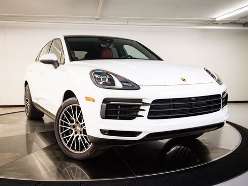 Certified 2023 Porsche Cayenne Coupe AWD/4WD image 9
