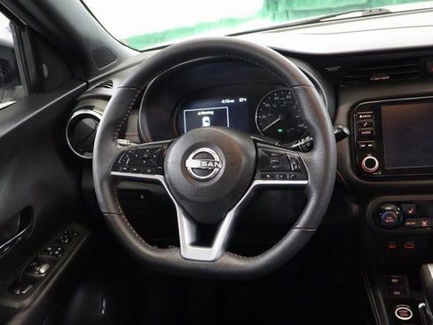 Used 2023 Nissan Kicks SR w/ SR Premium Package image 15