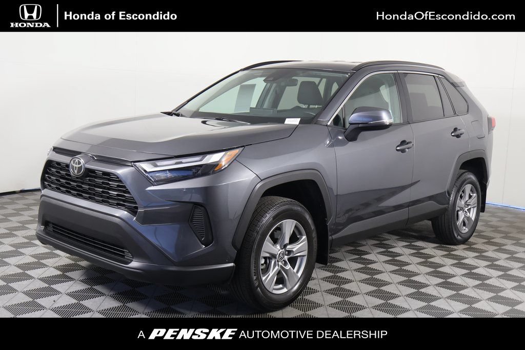 Used 2024 Toyota RAV4 XLE FWD image 1