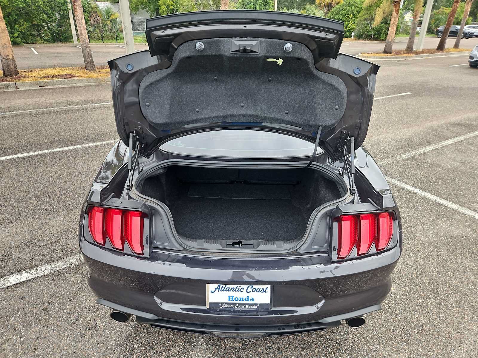 Used 2023 Ford Mustang Coupe RWD image 19