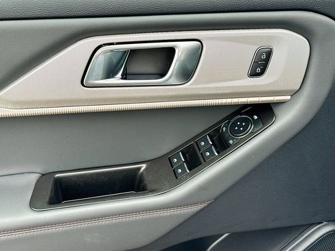 New 2026 Ford Explorer Active w/ Active Comfort Package RWD image 20