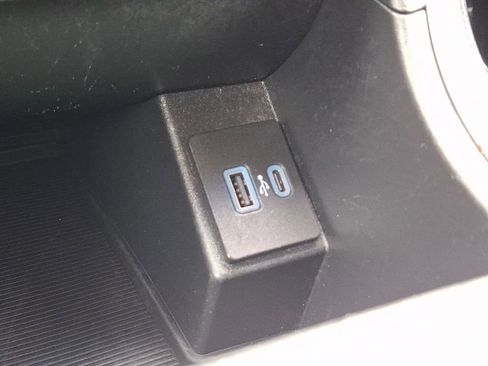 Certified 2023 Ford Edge SEL image 22