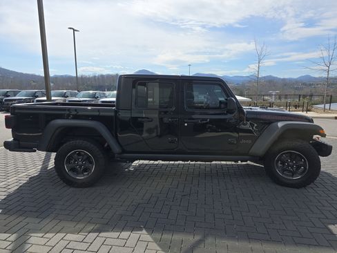 Used 2021 Jeep Gladiator Rubicon image 4