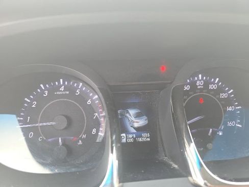 Used 2013 Toyota Avalon XLE FWD image 1