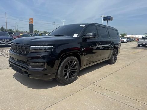 Used 2024 Jeep Grand Wagoneer L Series III w/ Rear Seat Video Group 1 AWD/4WD image 3