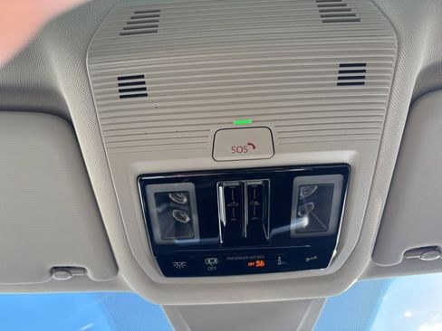 Used 2024 Volkswagen Atlas SEL Premium R-Line image 26