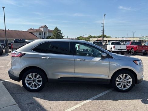 Used 2024 Ford Edge Titanium image 7