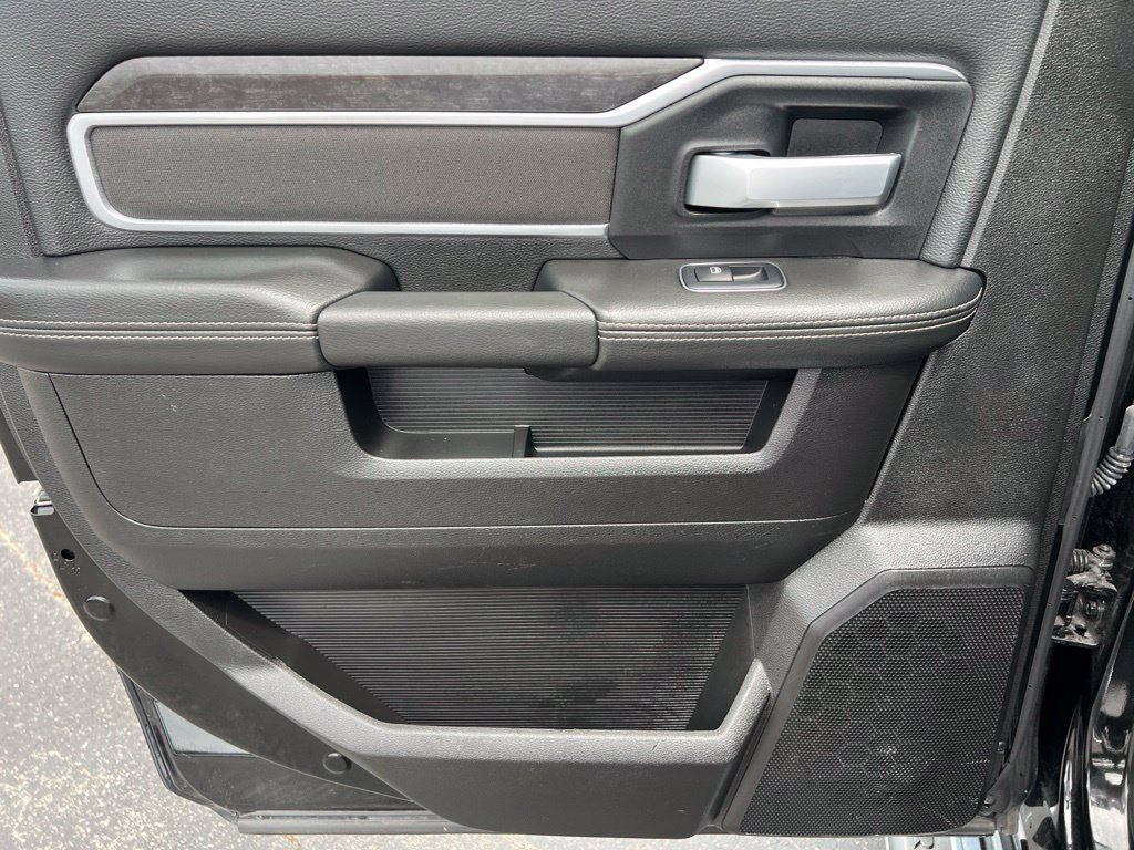 Used 2024 RAM 2500 Big Horn AWD/4WD image 18