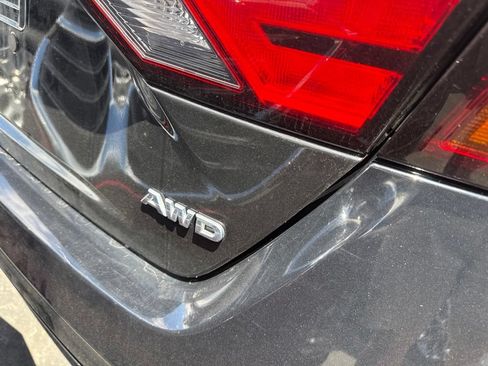 Used 2019 Nissan Altima 2.5 SR w/ SR Premium Package AWD/4WD image 3