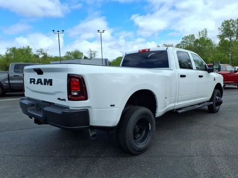 New 2026 RAM 3500 Tradesman AWD/4WD image 7