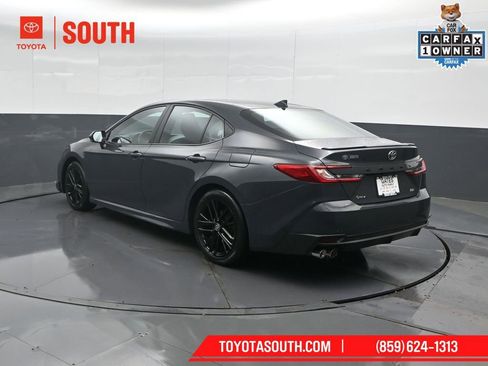 Used 2025 Toyota Camry SE FWD image 8
