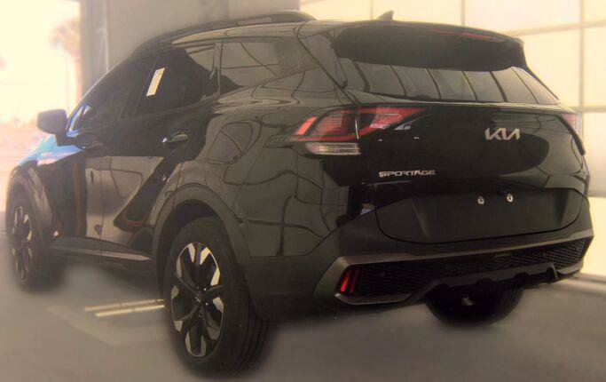 Used 2023 Kia Sportage X-Line w/ X-Line Premium Package AWD/4WD image 2
