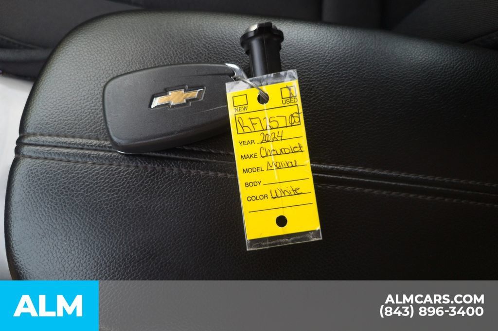Used 2024 Chevrolet Malibu LT FWD image 36