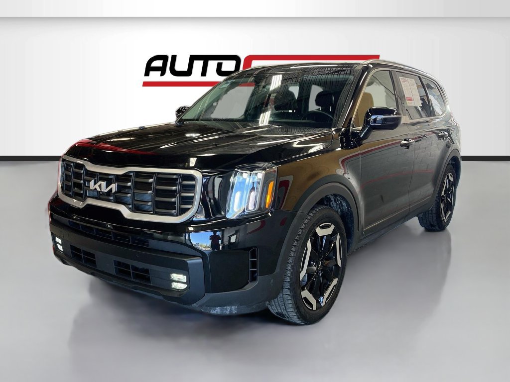 Used 2025 Kia Telluride SX w/ SX Captain's Chair Package AWD/4WD image 3