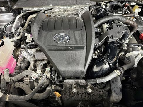 Used 2023 Toyota Highlander XSE FWD image 42