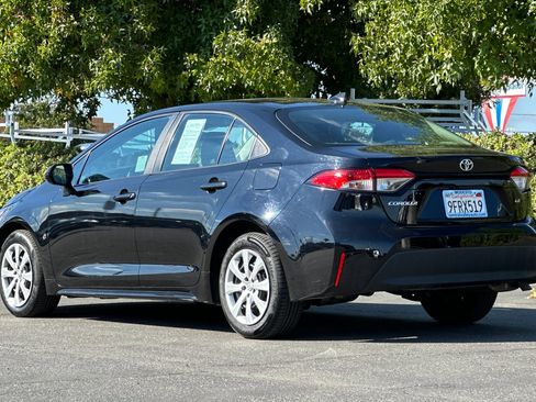 Used 2023 Toyota Corolla LE image 6