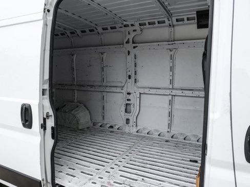 Used 2023 RAM ProMaster 2500 FWD image 36