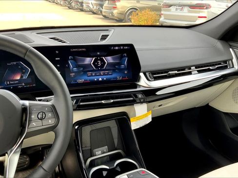 New 2026 BMW X2 xDrive28i w/ Technology Package image 6