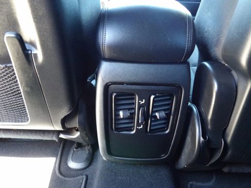 Used 2024 Dodge Durango SXT RWD image 23
