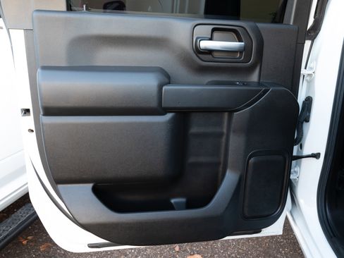 Used 2020 GMC Sierra 3500 4x4 Crew Cab w/ Gooseneck/5TH Wheel Package image 11