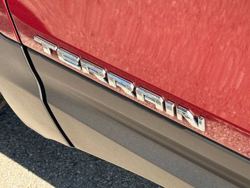 Used 2018 GMC Terrain SLE w/ Driver Convenience Package FWD image 28