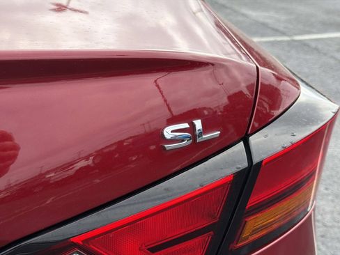 Used 2022 Nissan Altima 2.5 SL FWD image 12