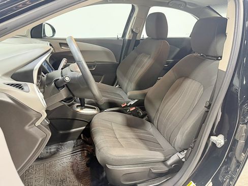 Used 2018 Chevrolet Sonic LT image 20