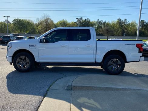 Used 2024 Ford F150 Lightning Flash image 4