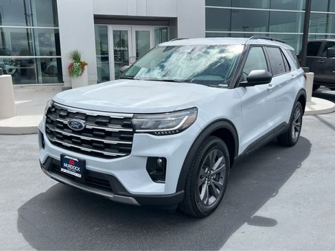 New 2026 Ford Explorer Active AWD/4WD image 2