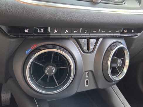 Certified 2025 Chevrolet Blazer LT FWD image 28