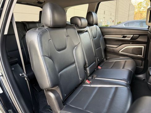 Used 2020 Kia Telluride LX image 41