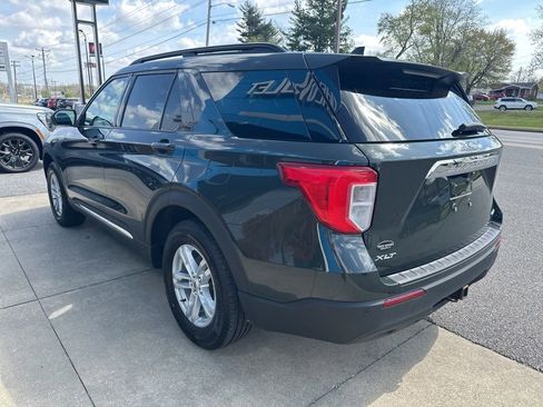 Used 2022 Ford Explorer XLT w/ Class IV Trailer Tow Package image 6