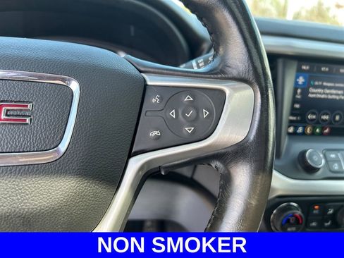 Used 2021 GMC Acadia SLT w/ LPO, Black Accent Package image 29