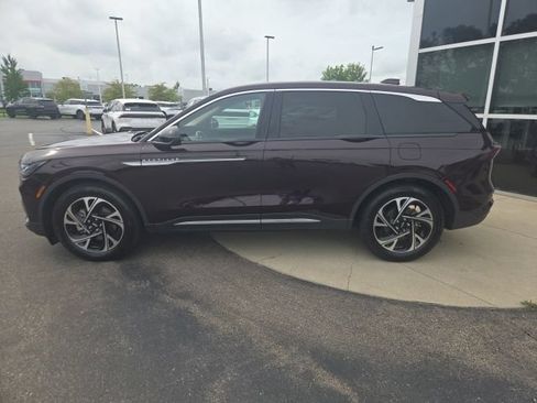 Used 2024 Lincoln Nautilus Premier w/ Equipment Group 102A AWD/4WD image 11
