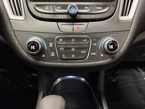 Used 2025 Chevrolet Malibu LT FWD image 20